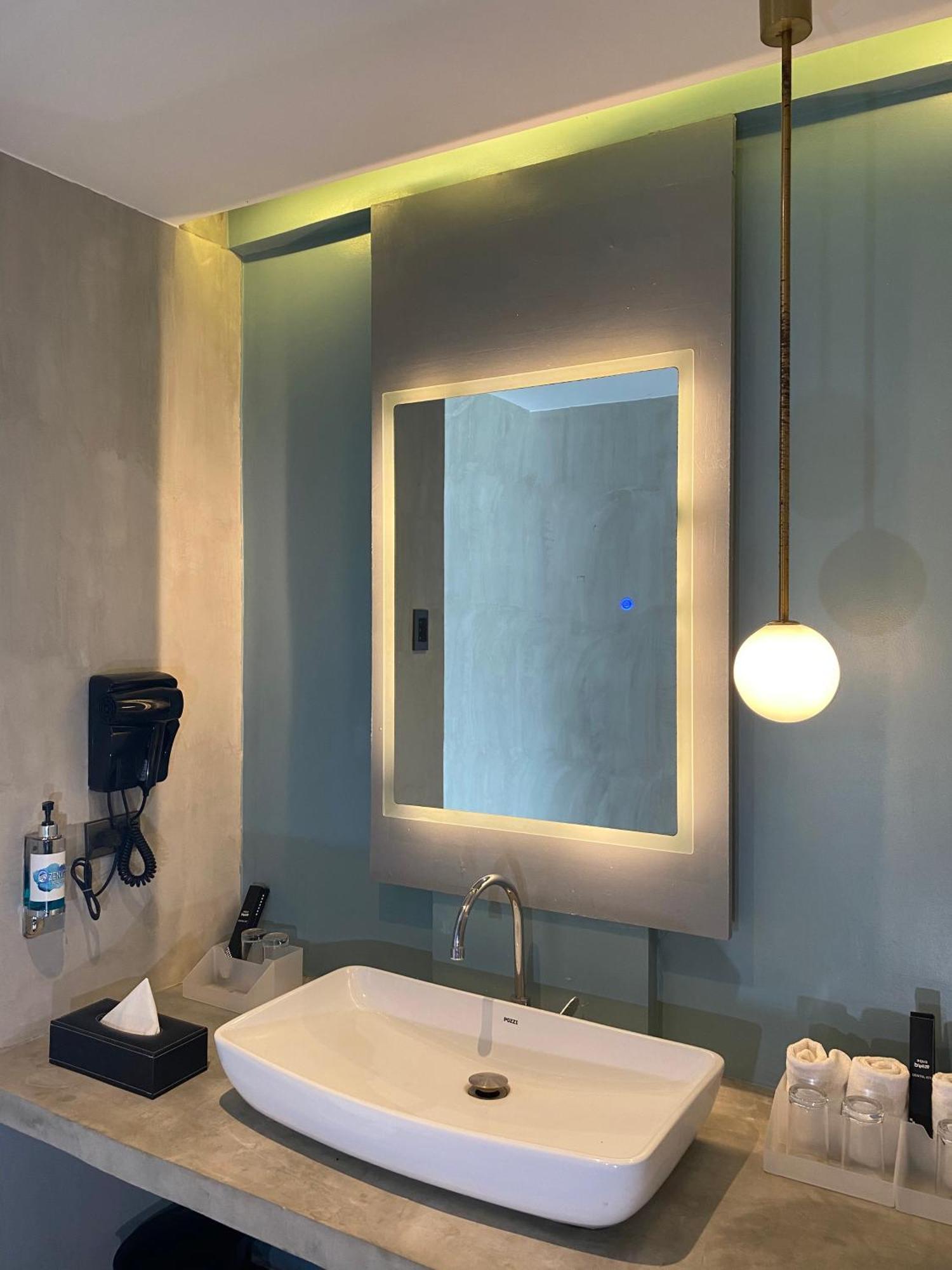 Hotel Zenvea 3*