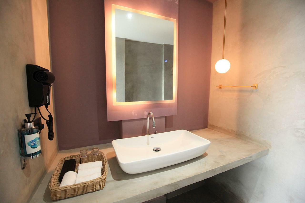 Hotel Zenvea 3*